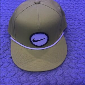 Nike retro lime green and white Golf hat barely worn great condition
